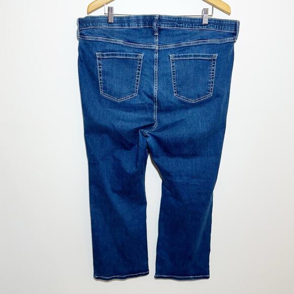 Torrid Crop Sky High Boot Super Soft Jeans Plus Size 20 Excellent Condition - Picture 2 of 3